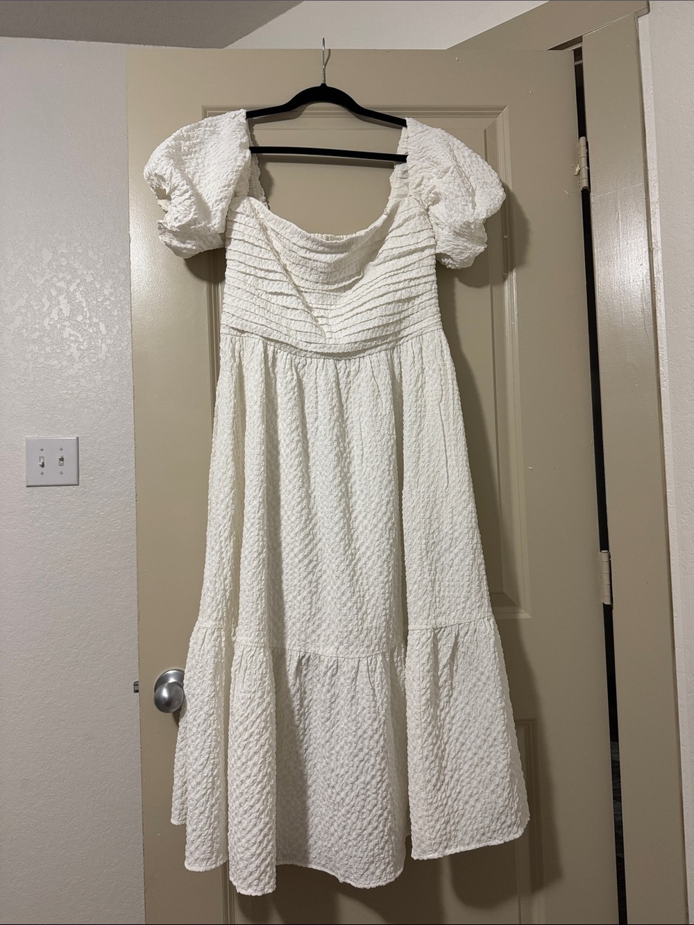 A&F White Puff-Sleeve Off Shoulder Textured Midi Dress